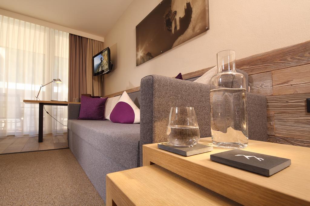 Bergland Design- Und Wellnesshotel Solden Bilik gambar